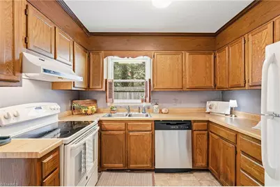 405 Herndon Drive, Winston-Salem, NC 27104 - Photo 9
