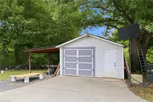 2816 Old Liberty Rd, Randleman, NC 27317 - Photo 33