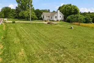 874 Hanks St, Traphill, NC 28685 - Photo 3