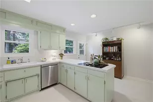 2743 Wildwood Ct, Winston-Salem, NC 27103 - Photo 13