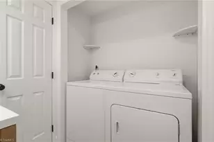 4518 Oak Hollow Dr, High Point, NC 27265 - Photo 27