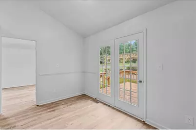 701 W Academy Street, Madison, NC 27025 - Photo 9
