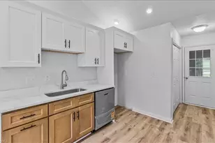 701 W Academy St, Madison, NC 27025 - Photo 13