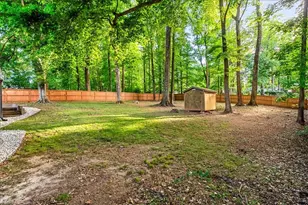 923 Greenwood Dr, Greensboro, NC 27410 - Photo 5