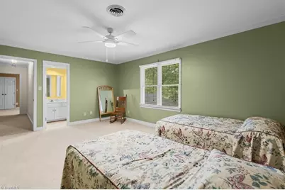 919 Woodbrook Drive, Greensboro, NC 27410 - Photo 31