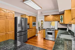 919 Woodbrook Dr, Greensboro, NC 27410 - Photo 9