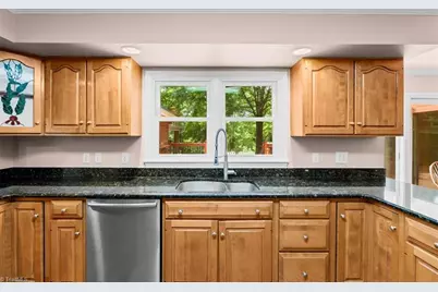 919 Woodbrook Drive, Greensboro, NC 27410 - Photo 11