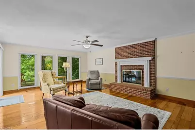 919 Woodbrook Drive, Greensboro, NC 27410 - Photo 17