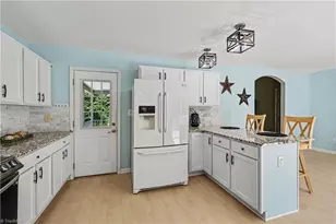 392 Cove Wood Dr, Denton, NC 27239 - Photo 17