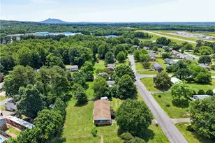 241 Janice Dr, Mount Airy, NC 27030 - Photo 31