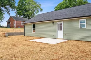 1318 Delaware Ave, Eden, NC 27288 - Photo 31