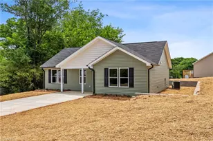 1318 Delaware Ave, Eden, NC 27288 - Photo 3
