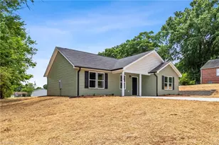 1318 Delaware Ave, Eden, NC 27288 - Photo 3