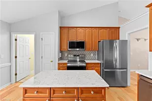 2074 Hibiscus Ln, Kernersville, NC 27284 - Photo 15