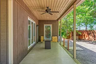 634 Eisenhower St, Yadkinville, NC 27055 - Photo 21