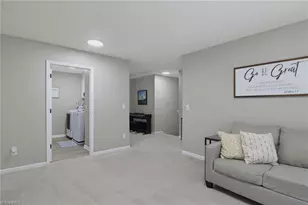 913 Topsail Dr, Browns Summit, NC 27214 - Photo 23