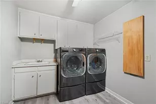 1801 Dantzler Dr, High Point, NC 27265 - Photo 27