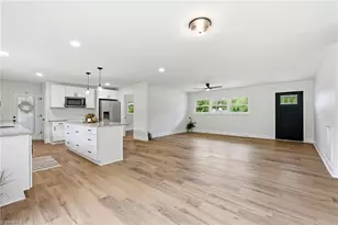 242 Island Dr, Madison, NC 27025 - Photo 5