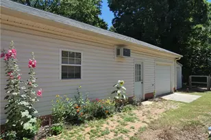 1239 Fairview Dr, Lexington, NC 27292 - Photo 33