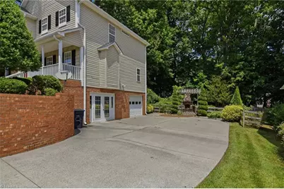 131 Cahill Court, Winston-Salem, NC 27127 - Photo 3