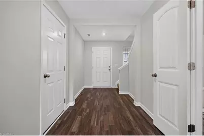 8 Hazelburn Court, Greensboro, NC 27405 - Photo 5