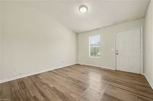 1019 Durham St, Burlington, NC 27217 - Photo 9