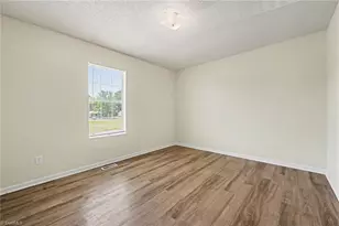 1019 Durham St, Burlington, NC 27217 - Photo 13