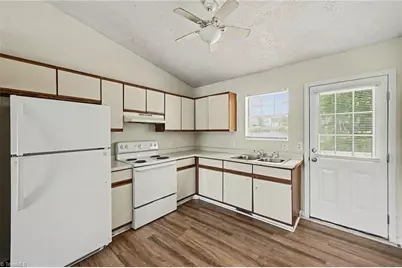 1019 Durham Street, Burlington, NC 27217 - Photo 11