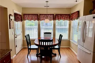3706 Queenswood Ln, Jamestown, NC 27282 - Photo 5