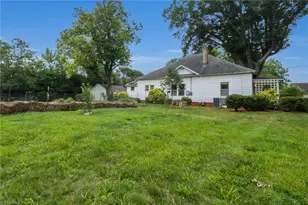 2103 N Thomas Ave, Newton, NC 28658 - Photo 5