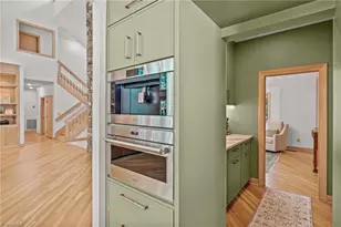 3910 Hazel Ln, Greensboro, NC 27408 - Photo 17