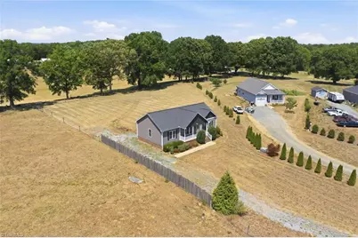 4242 E Greensboro Chapel Hill Road, Graham, NC 27253 - Photo 29