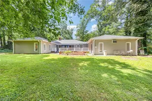 159 Circle Dr, Thomasville, NC 27360 - Photo 3