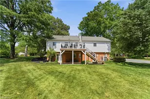 1220 Abingdon Way, Winston-Salem, NC 27106 - Photo 37
