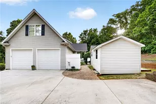 697 Graceland Dr, Asheboro, NC 27205 - Photo 7