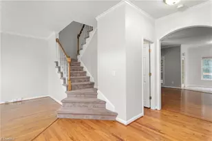 2001 Treyburn Ln, High Point, NC 27265 - Photo 5