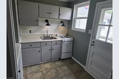 568 Overlook Street, Greensboro, NC 27403 - Photo 5