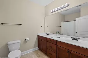125 Chestnut Bend Dr, Greensboro, NC 27406 - Photo 15