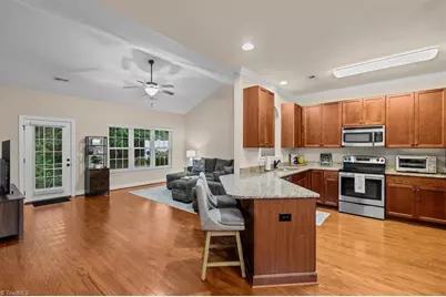 125 Chestnut Bend Drive, Greensboro, NC 27406 - Photo 9