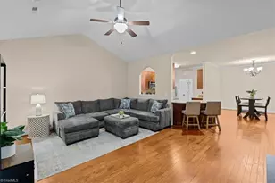 125 Chestnut Bend Dr, Greensboro, NC 27406 - Photo 11