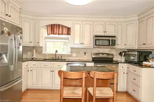 135 Holly Hill Dr, Elkin, NC 28621 - Photo 9