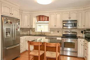 135 Holly Hill Dr, Elkin, NC 28621 - Photo 7