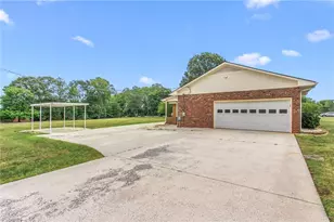 2091 Northcrest Dr, Elon, NC 27244 - Photo 29