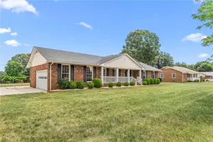 2091 Northcrest Dr, Elon, NC 27244 - Photo 3