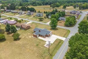 2091 Northcrest Dr, Elon, NC 27244 - Photo 41