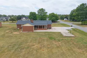 2091 Northcrest Dr, Elon, NC 27244 - Photo 43