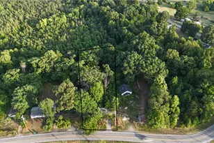 231 Brooks Rd, Reidsville, NC 27320 - Photo 1
