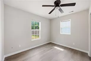1020 Rainey St, Burlington, NC 27217 - Photo 13