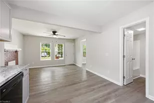 1020 Rainey St, Burlington, NC 27217 - Photo 9