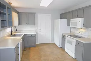 2804 Mitchell Wood Dr, Browns Summit, NC 27214 - Photo 7
